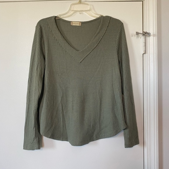 Altar'd State Thermal Waffle Knit Top size M - Picture 2 of 5
